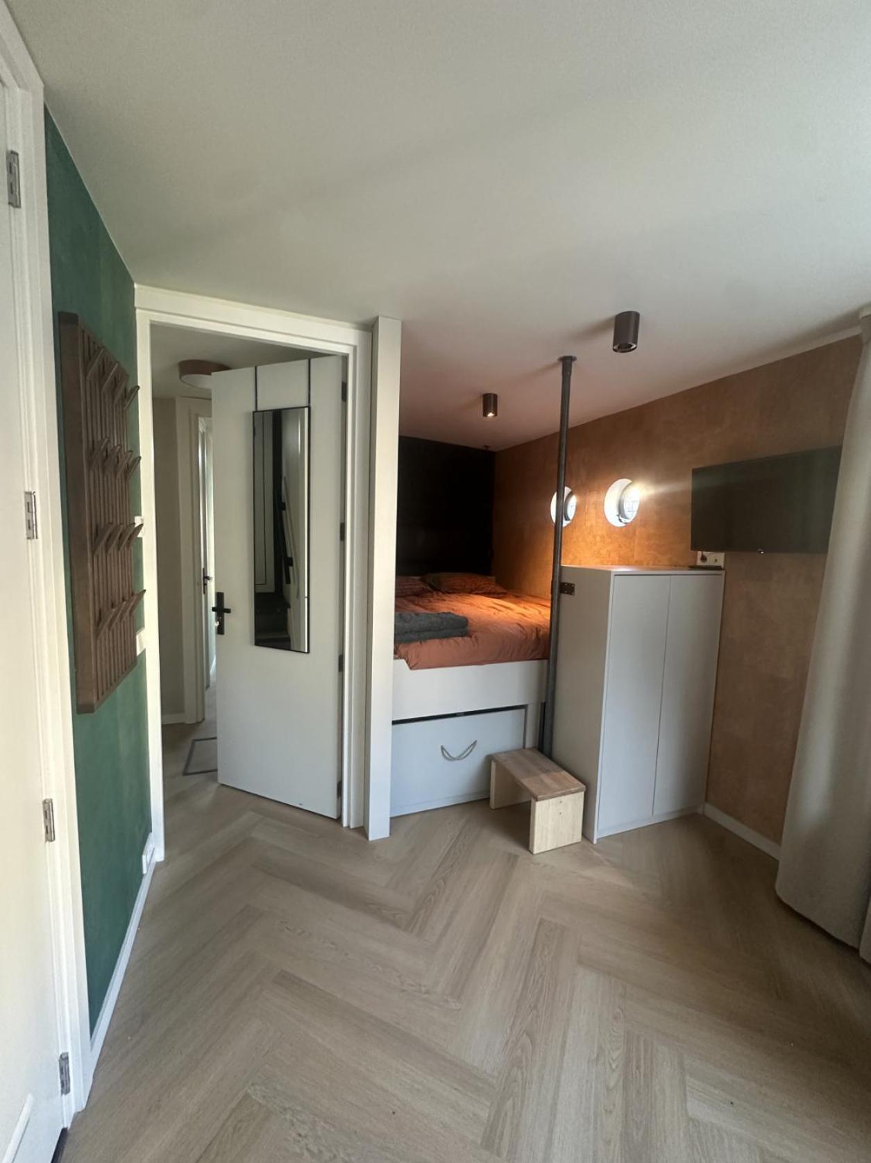 Houseboat Bnb The Floating Nest Ámsterdam Exterior foto