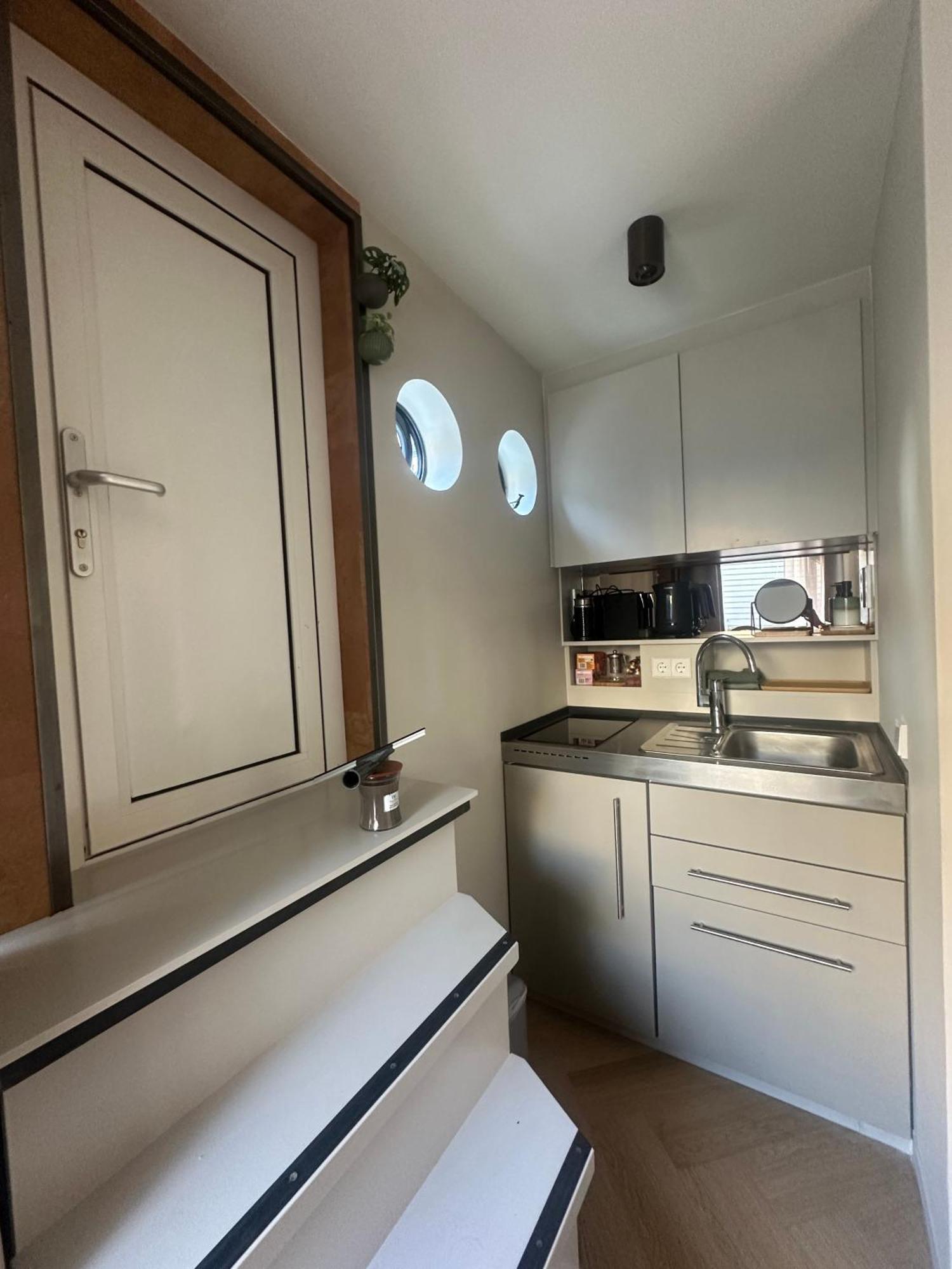 Houseboat Bnb The Floating Nest Ámsterdam Exterior foto