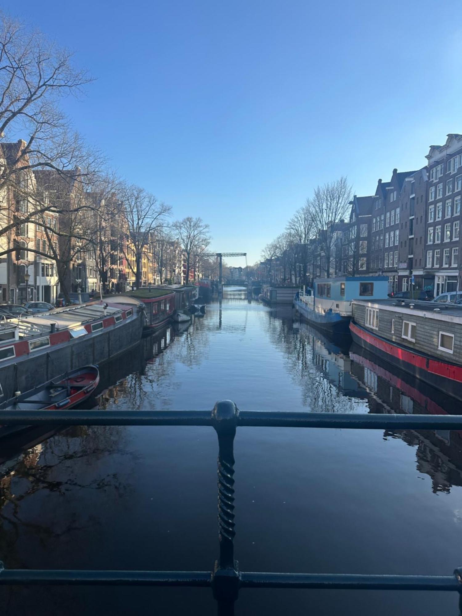 Houseboat Bnb The Floating Nest Ámsterdam Exterior foto